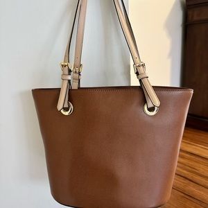 Micheal Kors tote